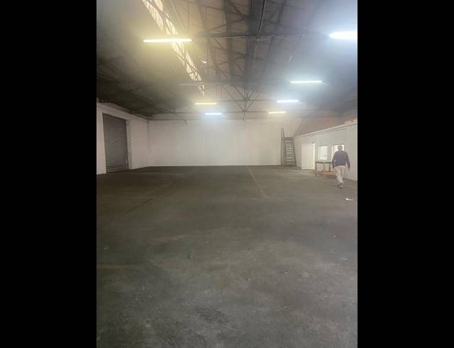 INDUSTRIAL PROPERTY TO RENT IN DEAL PARTY